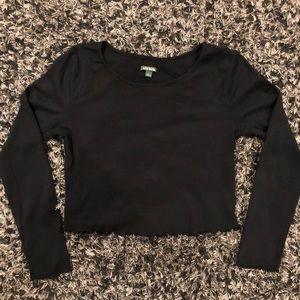 Wild Fable long sleeve ruffled edges Crop tee